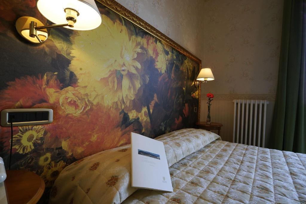 Hotel Zunica Ospitalita Dal 1880 Civitella Del Tronto Habitación foto