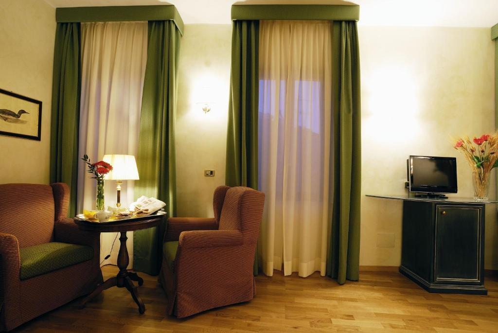 Hotel Zunica Ospitalita Dal 1880 Civitella Del Tronto Habitación foto